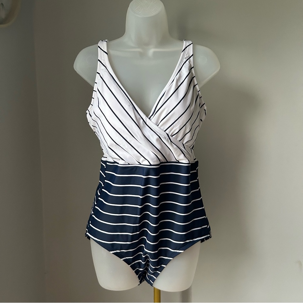 Kona Sol women’s Striped v-neck navy high coverage One-Piece Swimsuit L (12-14)